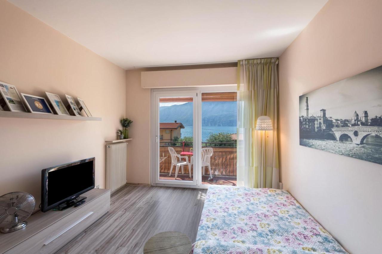 Lake View With Aircon - 5 Minutes From The Beach! 브렌조네 술 가르다 외부 사진