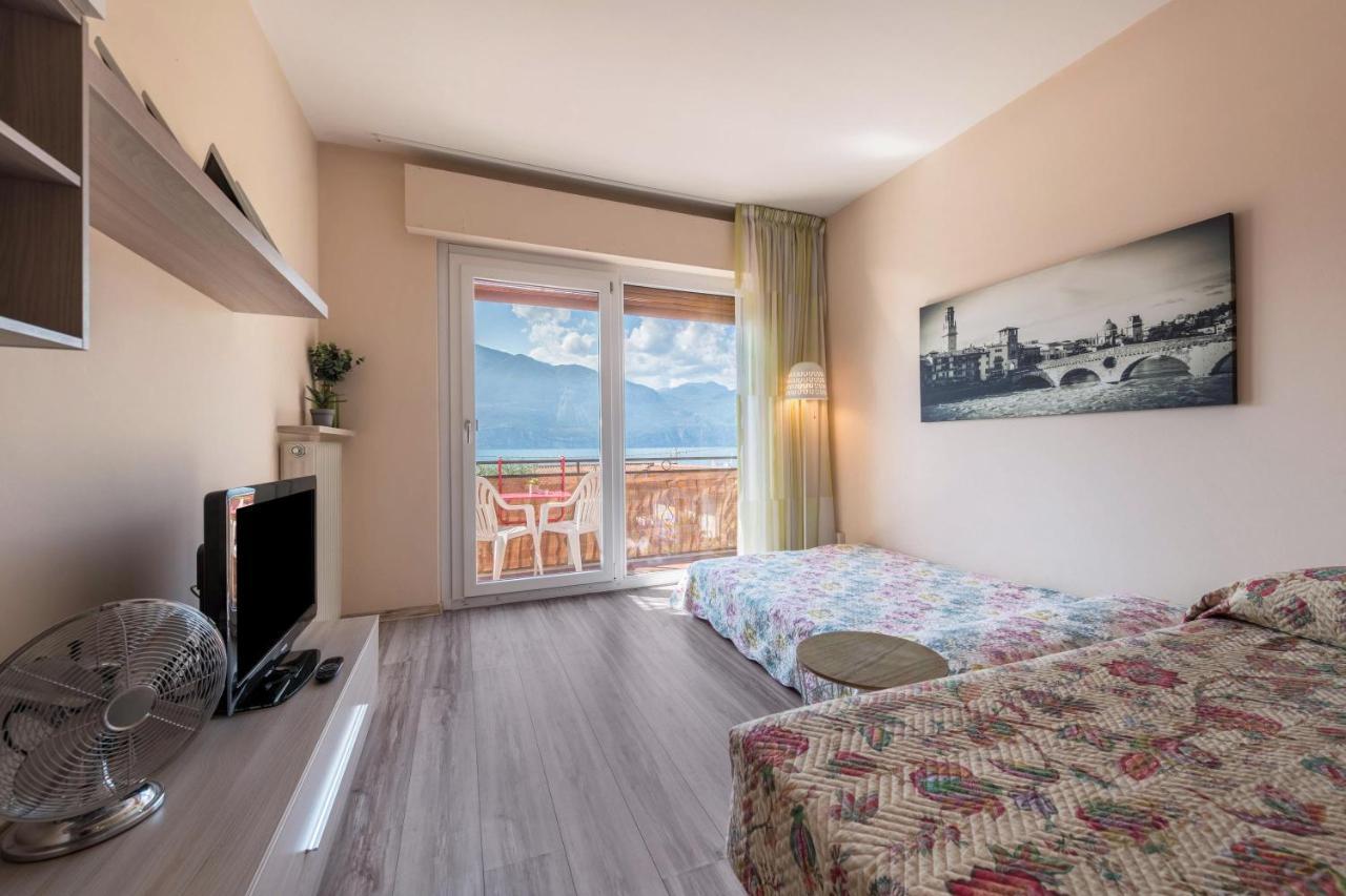 Lake View With Aircon - 5 Minutes From The Beach! 브렌조네 술 가르다 외부 사진