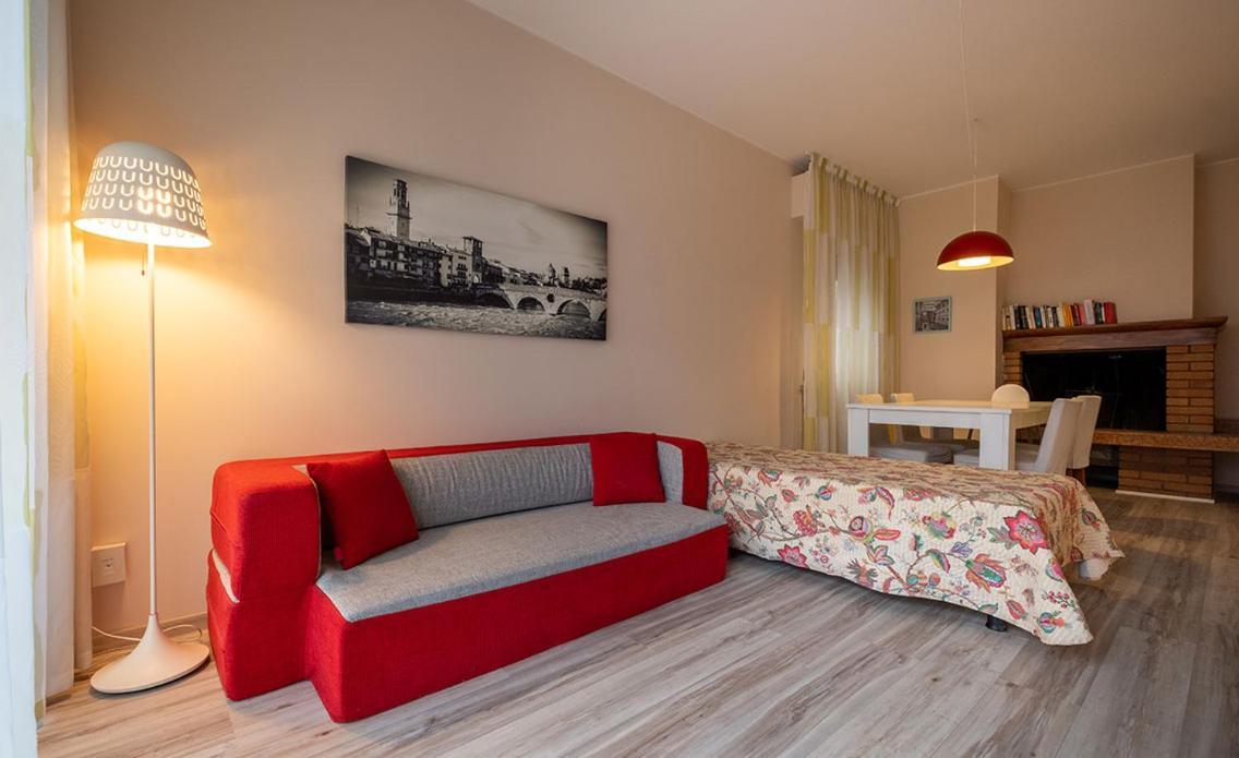 Lake View With Aircon - 5 Minutes From The Beach! 브렌조네 술 가르다 외부 사진