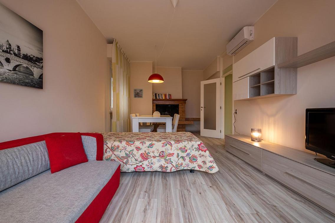 Lake View With Aircon - 5 Minutes From The Beach! 브렌조네 술 가르다 외부 사진