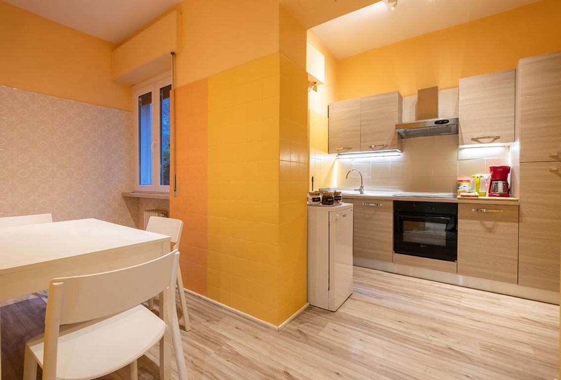 Lake View With Aircon - 5 Minutes From The Beach! 브렌조네 술 가르다 외부 사진