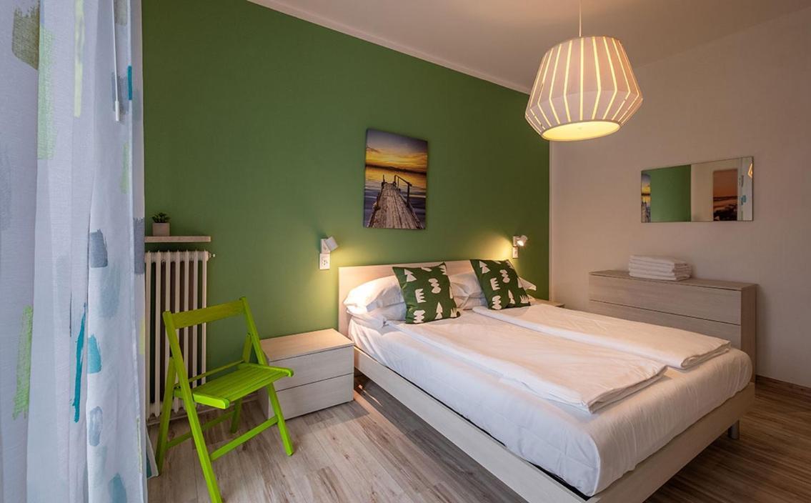 Lake View With Aircon - 5 Minutes From The Beach! 브렌조네 술 가르다 외부 사진