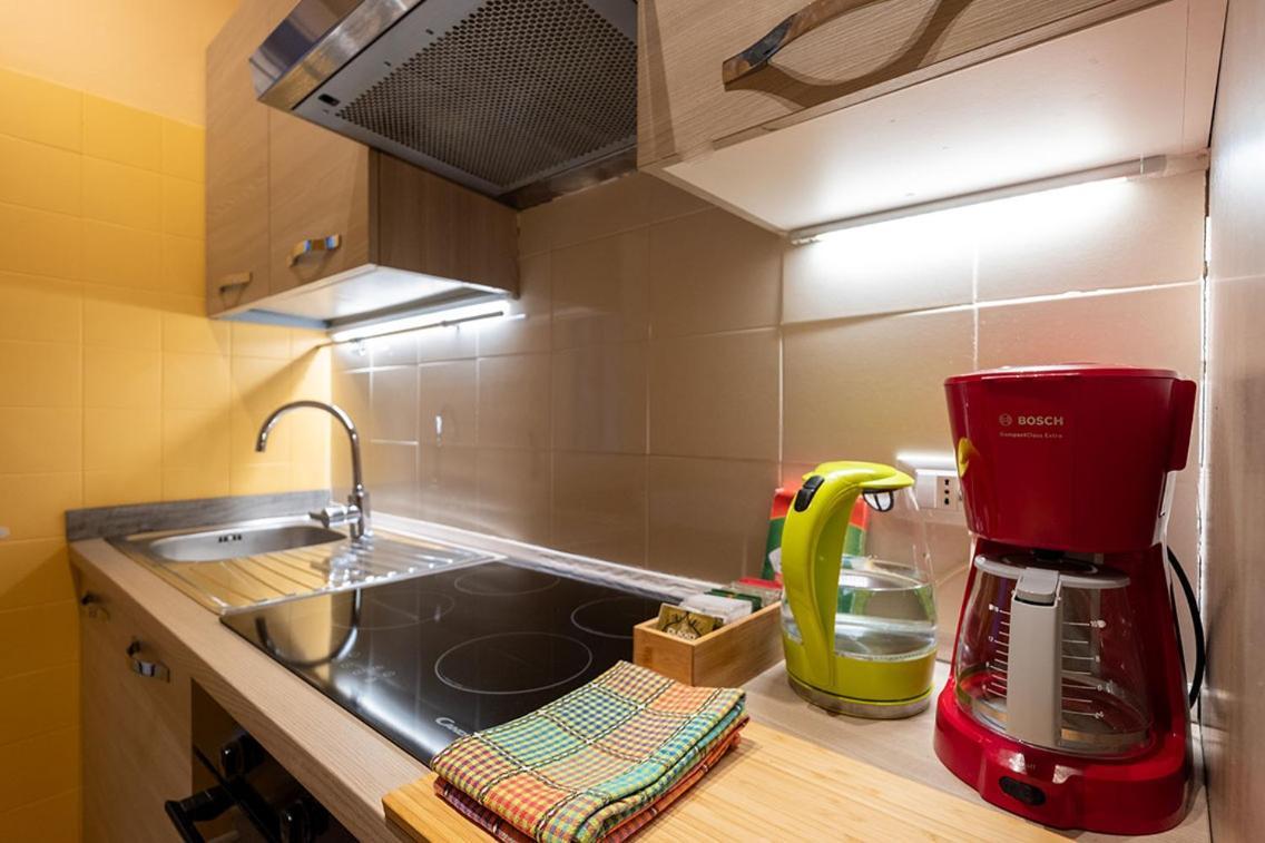 Lake View With Aircon - 5 Minutes From The Beach! 브렌조네 술 가르다 외부 사진