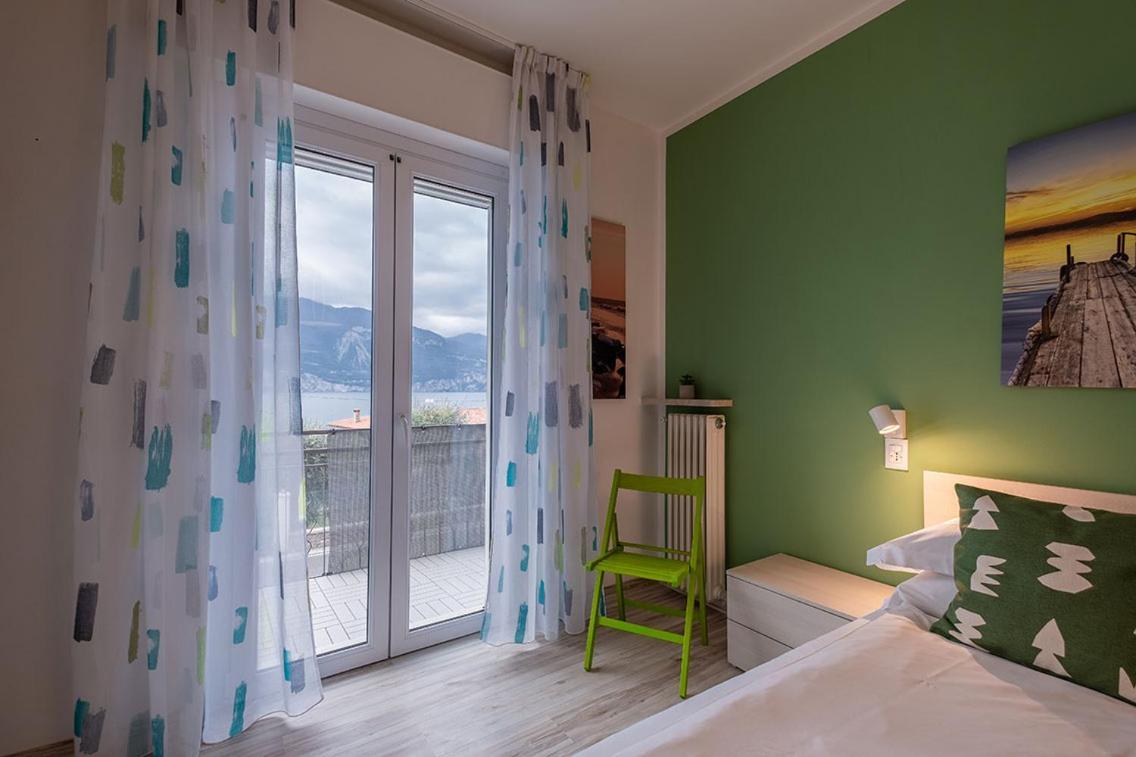 Lake View With Aircon - 5 Minutes From The Beach! 브렌조네 술 가르다 외부 사진