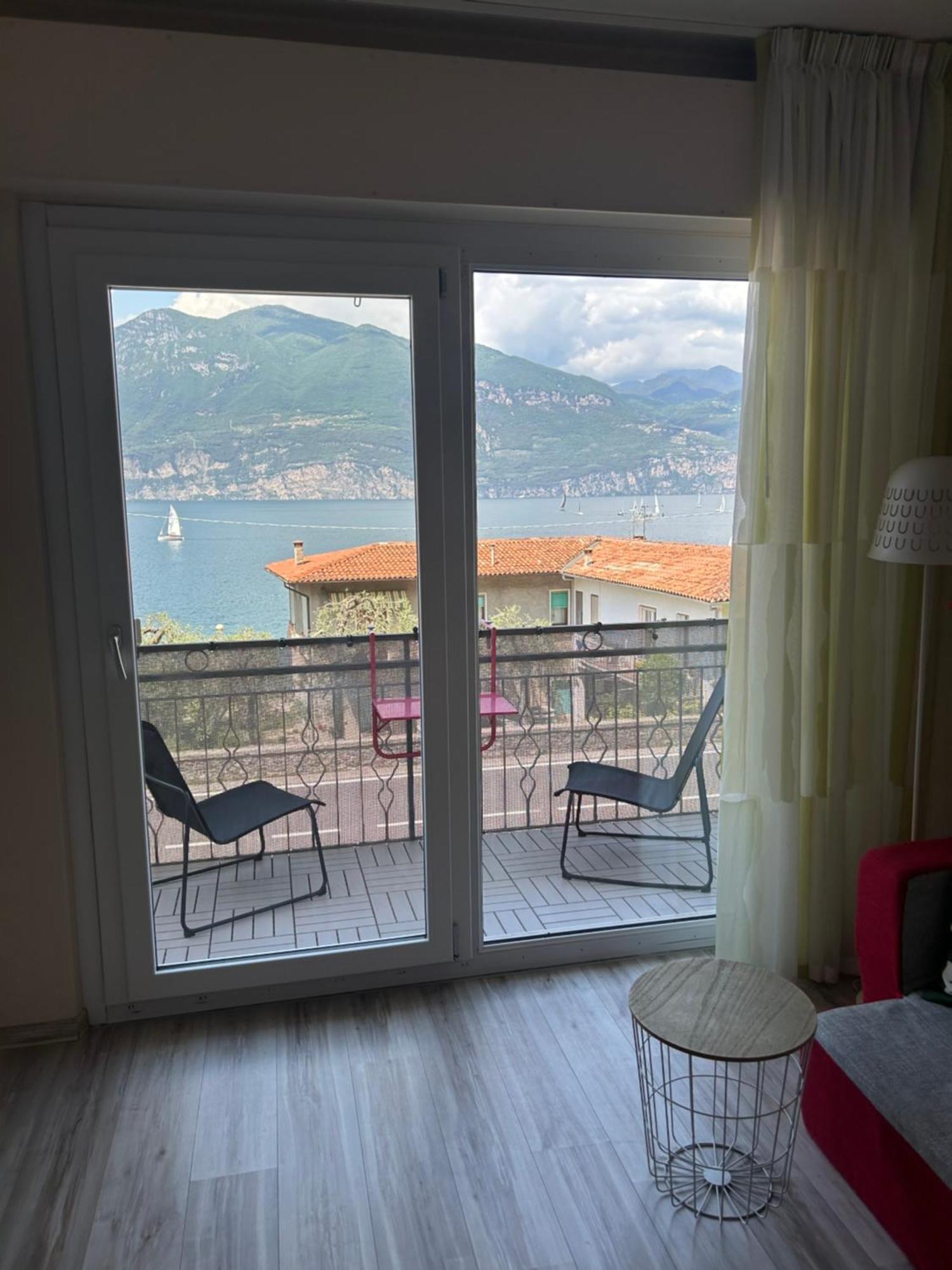 Lake View With Aircon - 5 Minutes From The Beach! 브렌조네 술 가르다 외부 사진